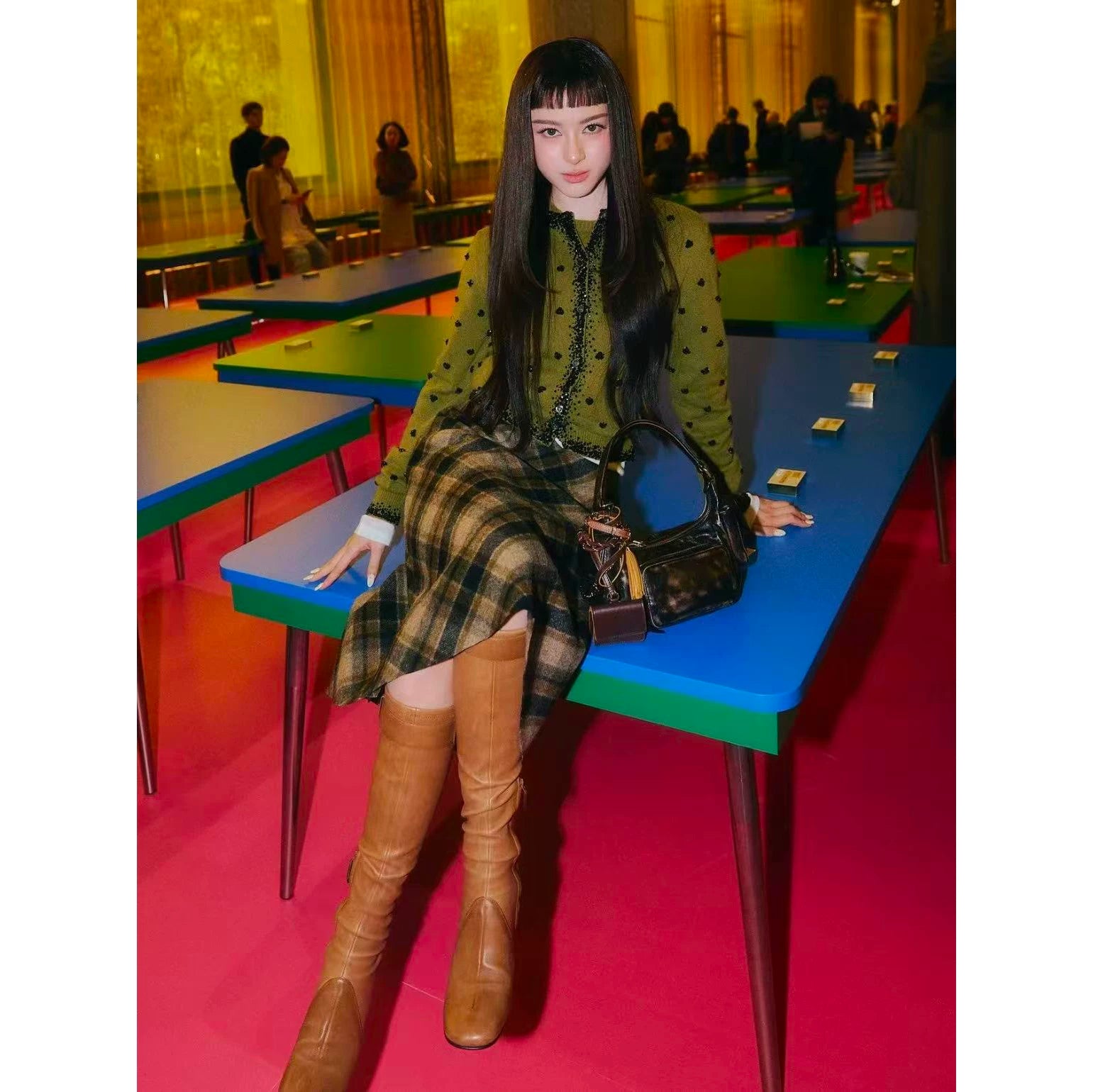 2026 early spring college wind heavy industry retro handmade three-dimensional bead thousand gold round neck cashmere knitted cardigan jacket women