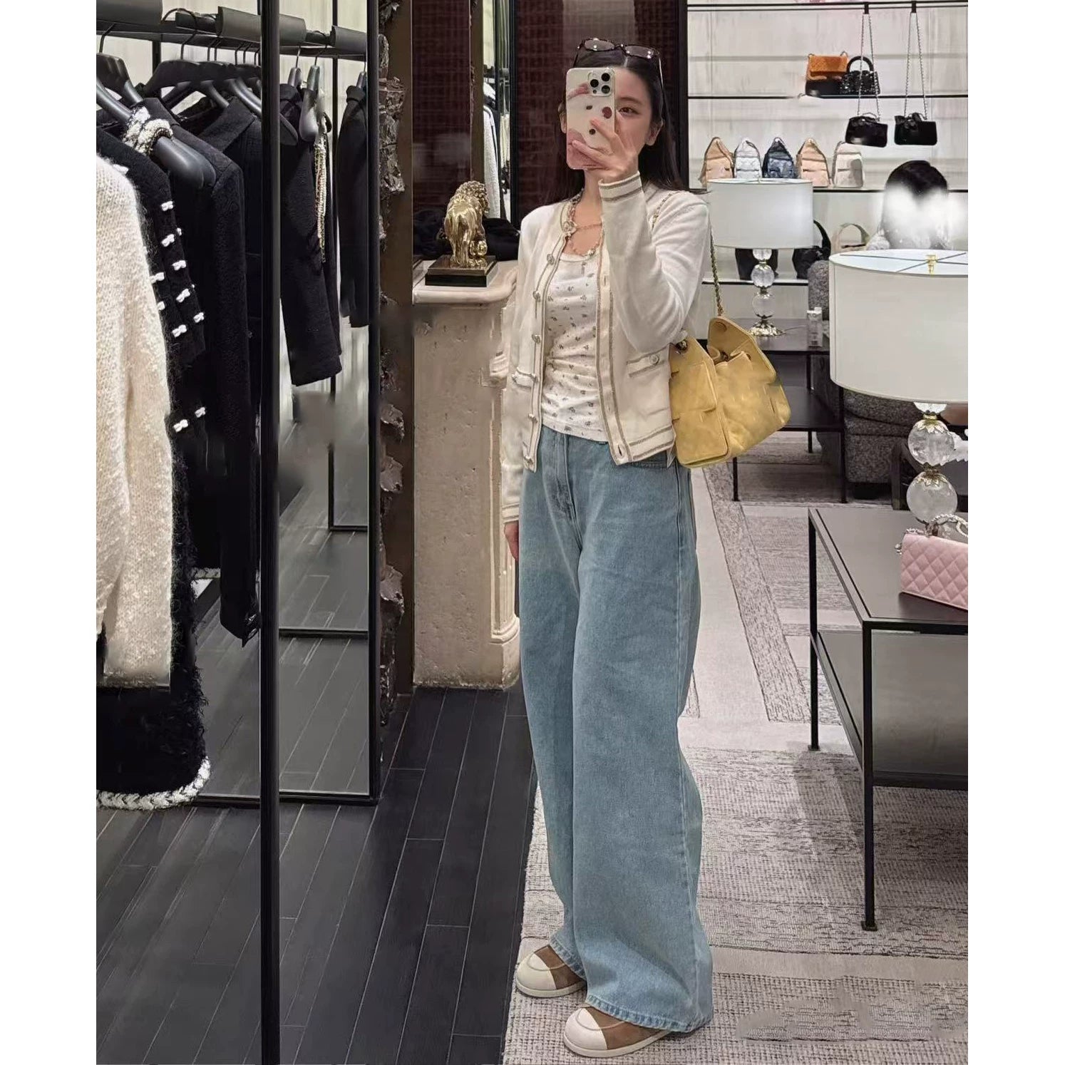 2025 autumn and winter contrasting colors, advanced sense, foreign style, heavy industry gold and silver thread woven round neck single-breasted knitted cardigan jacket women