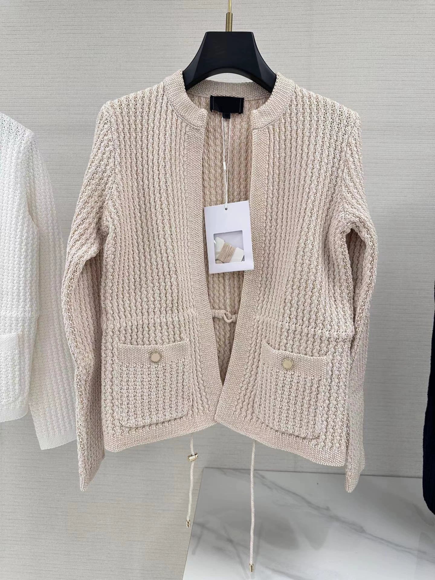 2025 autumn and winter French design sense foreign style fashion drawstring waist thin diamond buckle knitted crew neck cardigan jacket women