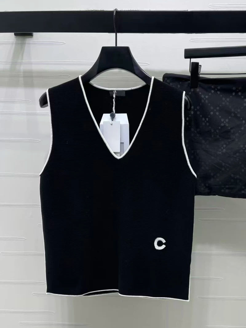 Spring and summer 26ss In June, Nanyou haute couture 26P spring and summer new hemming contrasting color V-neck vest letter embroidery can be stacked and worn versatile knitted sweater women