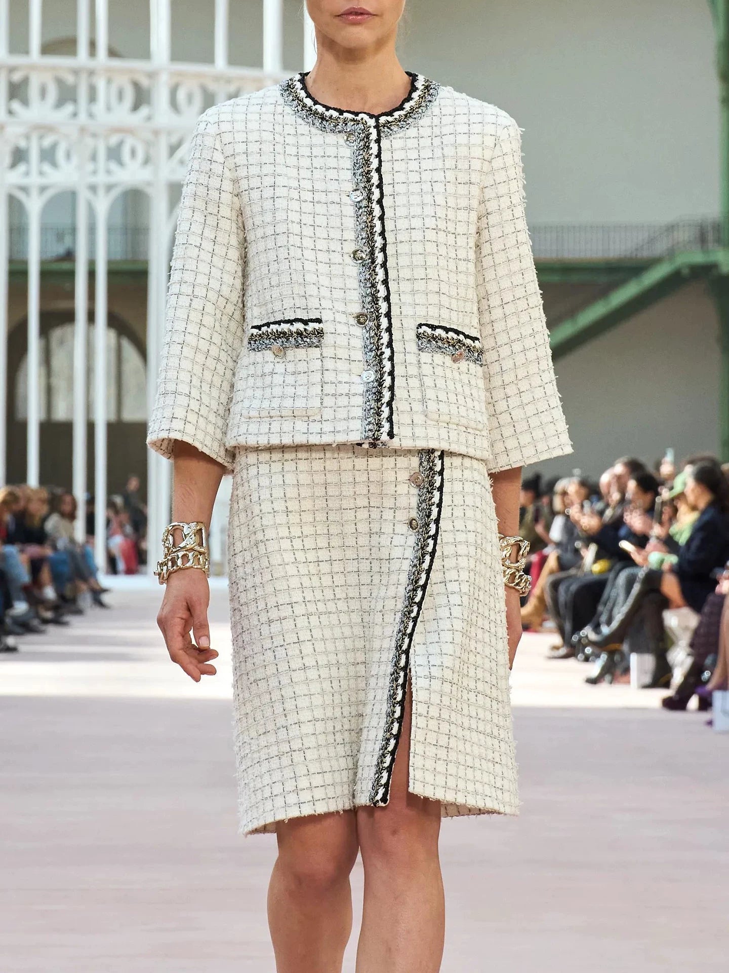 Spring and summer new celebrity suit jacket seven-quarter sleeve cape skirt wool tweed woven two-piece set