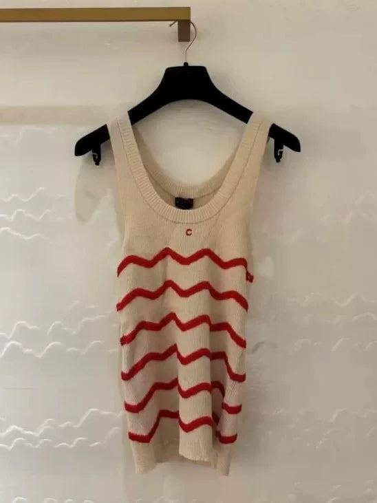 Spring and summer 26ss June, Nanyou haute couture 26M summer new chest letters wavy stripes contrasting color round neck slim knit sling vest