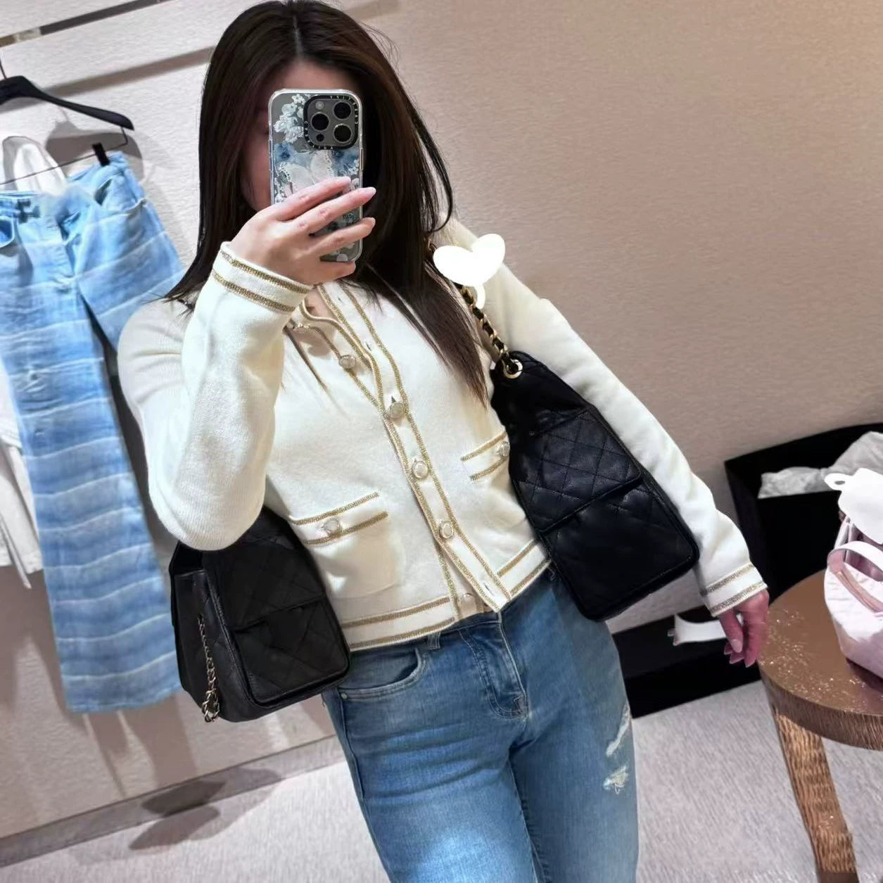 2025 autumn and winter contrasting colors, advanced sense, foreign style, heavy industry gold and silver thread woven round neck single-breasted knitted cardigan jacket women
