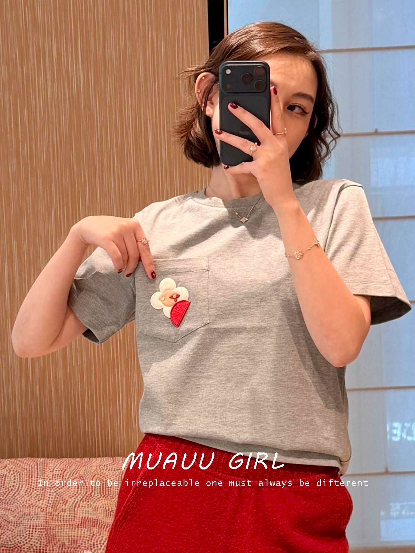 Spring and summer 26ss June MUAUU GIRL top version~ minimalist and cute 26SS summer new product real leather sunflower sticker T-shirt women