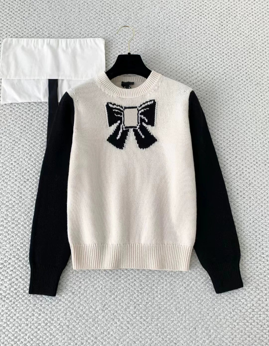 2025 autumn and winter models contrasting color design chest bow embroidery color matching cashmere knitted pullover long-sleeved top women