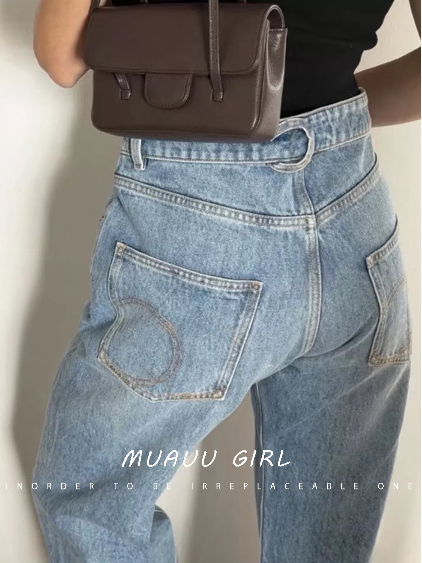 Spring and summer 26ss MUAUU GIRL is hot in June! 26SS Heavy Industry Dyeing School Bag Buckle Multi-Pocket Embroidered Straight Jeans
