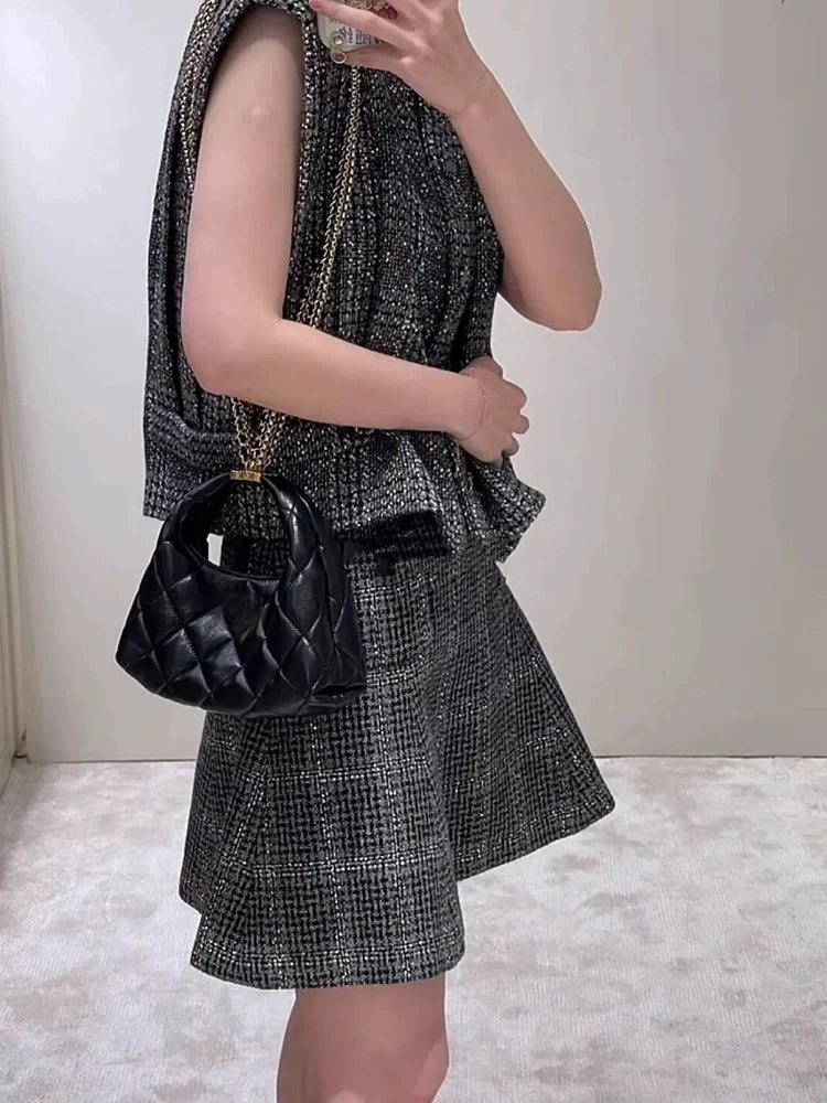 25 Early Autumn Vest Half Skirt High Waist Skinny Big Skirt Short Skirt Grey Sequined Wool Tweed Set