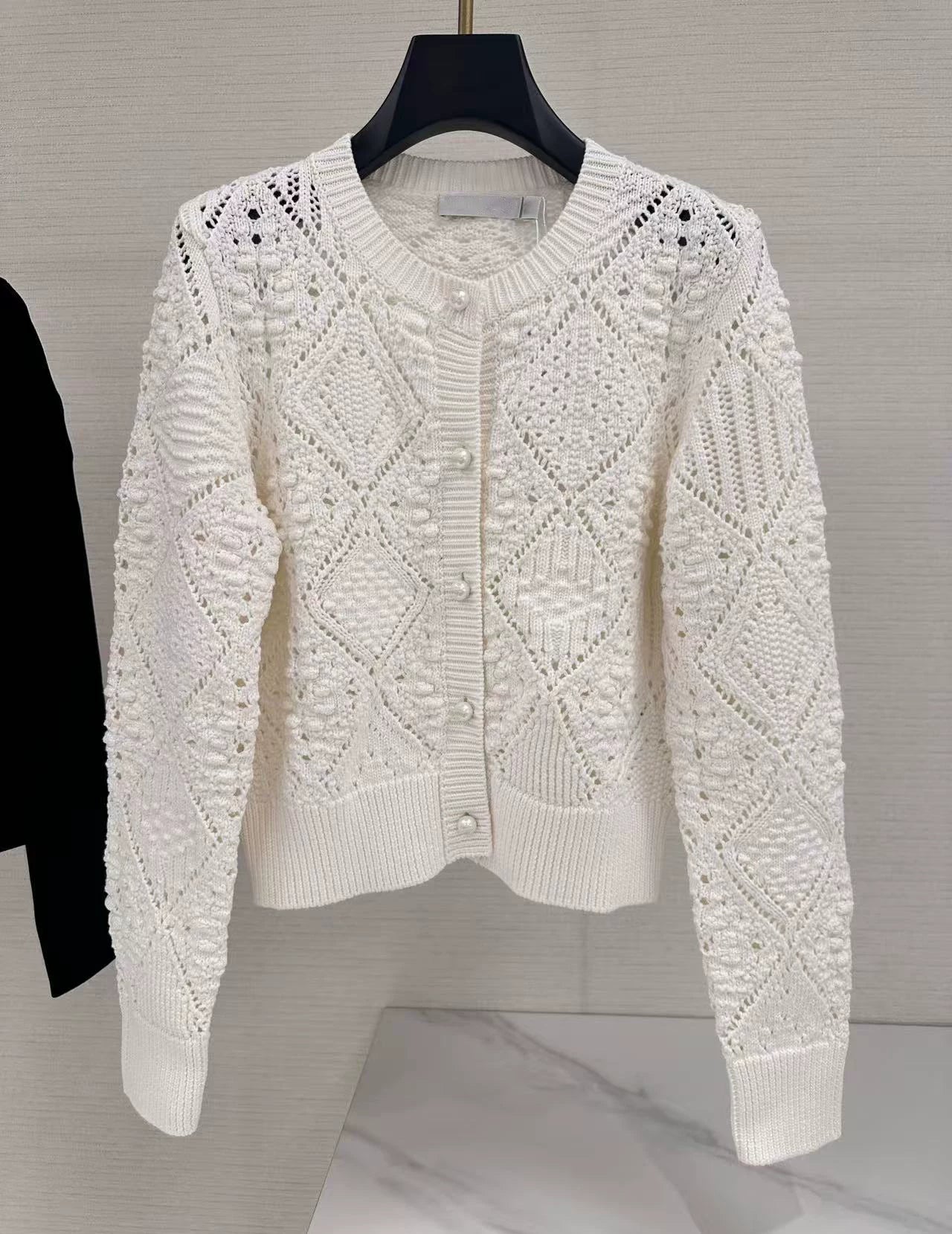 2025 autumn and winter French senior heavy industry handmade rhombus pattern hollow crochet crew neck knitted pullover cardigan jacket women