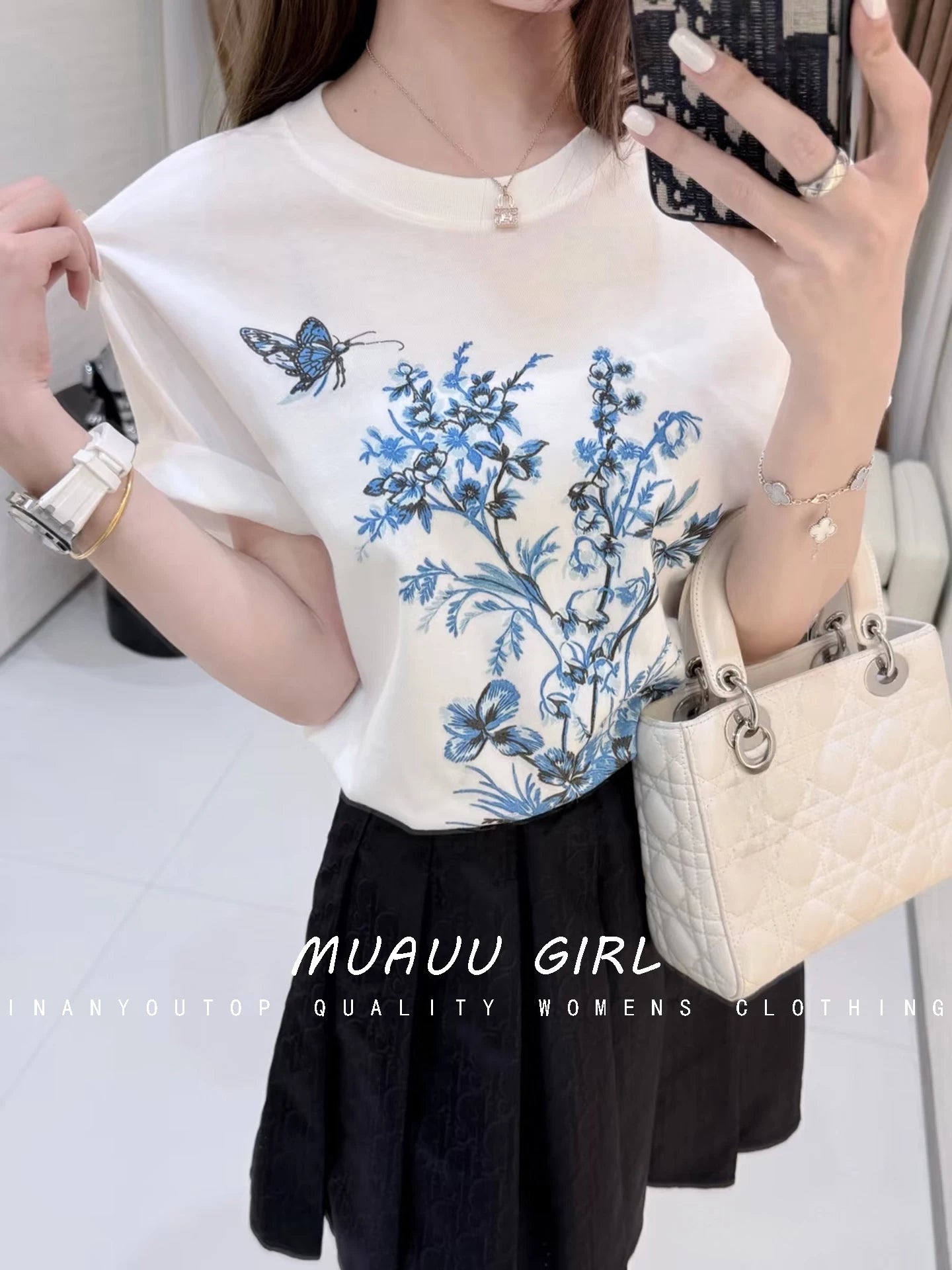 Spring and summer 26ss June MUAUU GIRL upper body is not mediocre! 26S cashmere butterfly flower embroidery crew neck knitted T-shirt top women