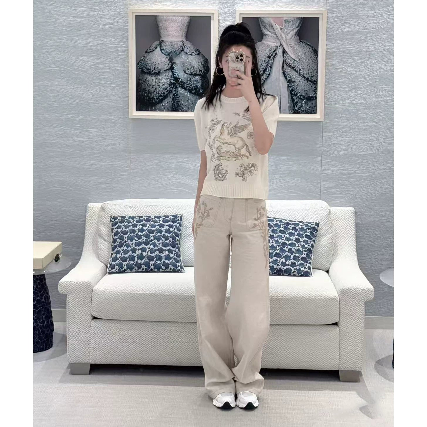 2026 early spring design fashion sense foreign style animal letter embroidery round neck short sleeve cashmere soft knitted top women