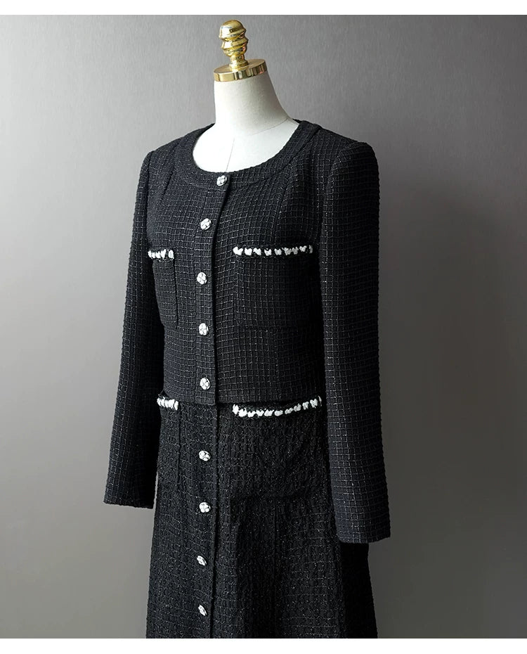 Jin Zhini has the same short coat, socialite temperament, round neck, long sleeve, high-end wool tweed top.