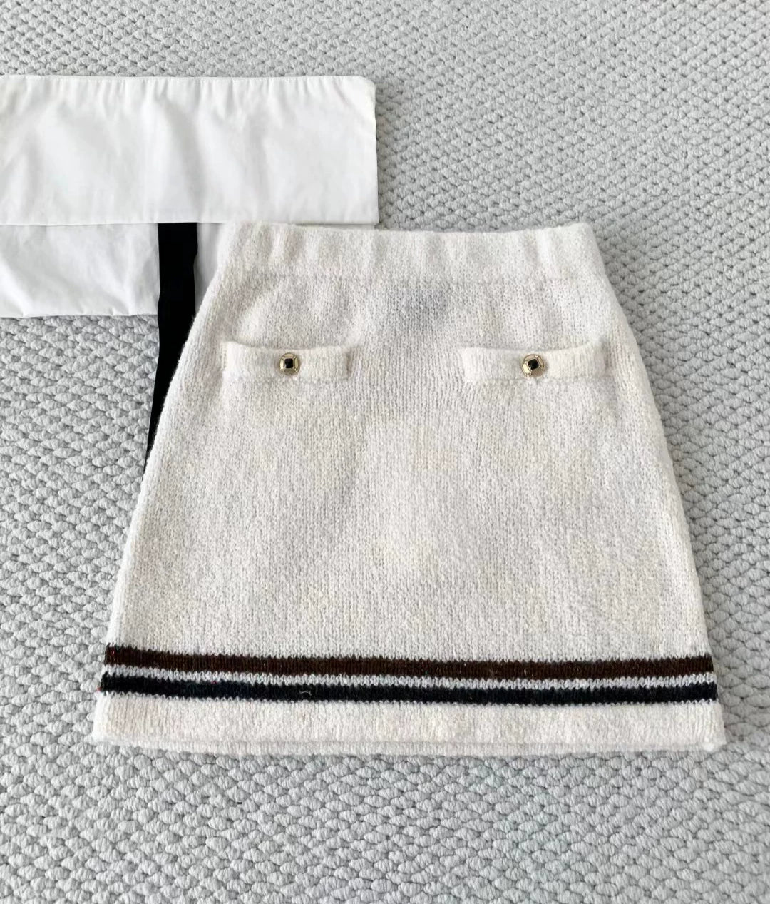 2025 autumn and winter foreign style ski bow v-neck half zipper knitted long-sleeved cardigan + high waist skirt women's suit