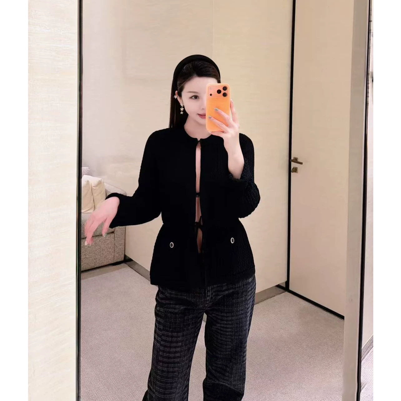 2025 autumn and winter French design sense foreign style fashion drawstring waist thin diamond buckle knitted crew neck cardigan jacket women