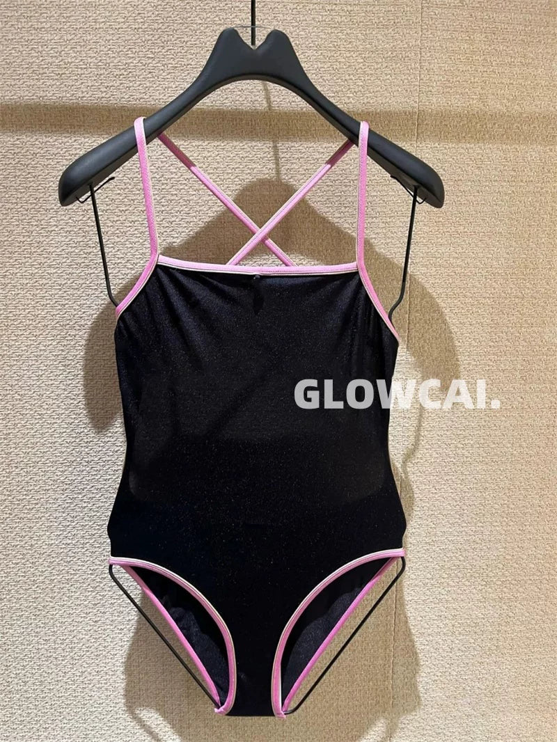 Spring and summer 26ss June 25M beach series spring and summer vacation style contrasting color one-piece swimsuit wearing sexy halter sling vest