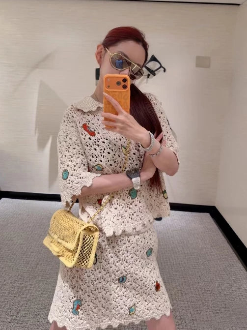 Spring and summer 26ss June, Nanyou haute couture 26M summer new holiday wind ocean embroidery lapel hollow knitted sweater elastic waist A word skirt