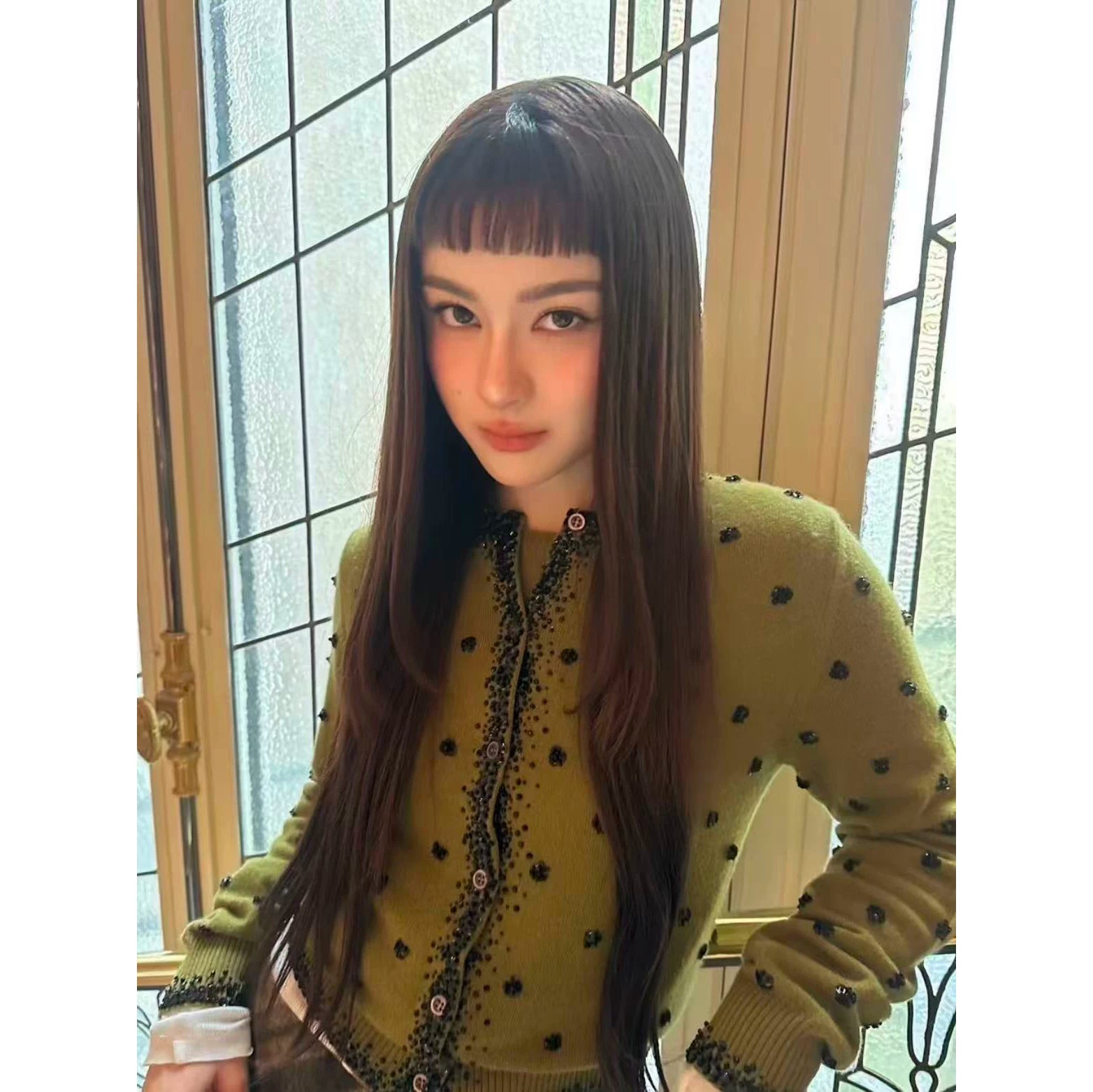 2026 early spring college wind heavy industry retro handmade three-dimensional bead thousand gold round neck cashmere knitted cardigan jacket women