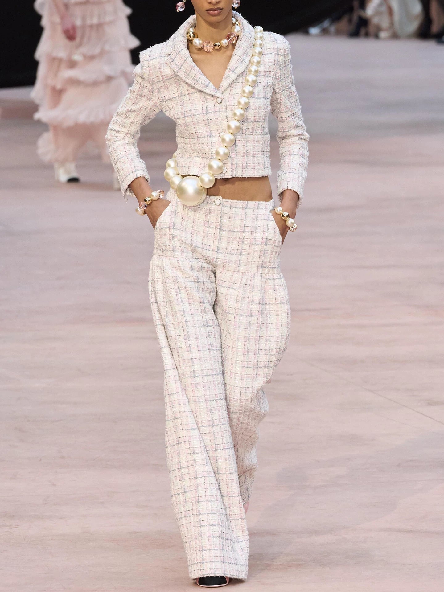 2026 tweed suit women's short jacket wide-leg pants soft tweed weaving star of the same style celebrity two-piece set