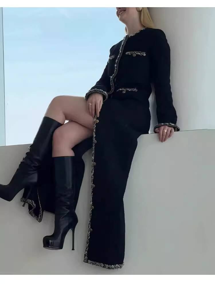 Little  Black Long Style Elegant Coat for Women Mid-Length Metal Buckle Decorated Wool Tweed