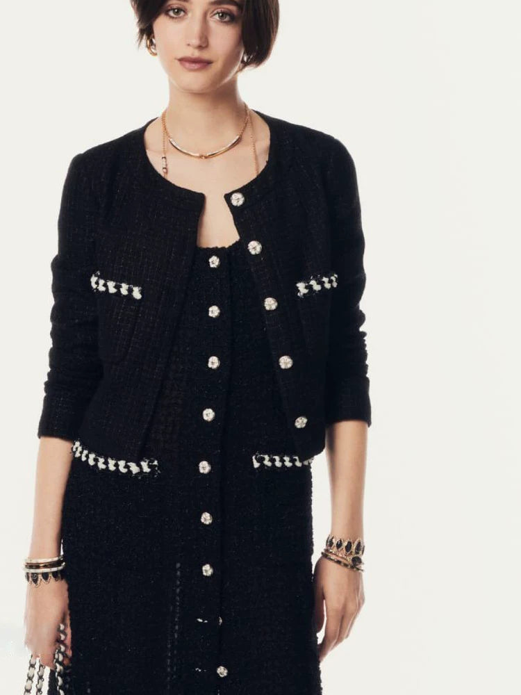 Jin Zhini has the same short coat, socialite temperament, round neck, long sleeve, high-end wool tweed top.