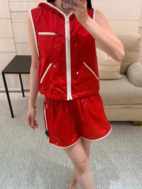 Spring and summer 26ss June, Nanyou haute couture 26M summer beach series white edge contrasting color sleeveless top hooded vest elastic high waist short