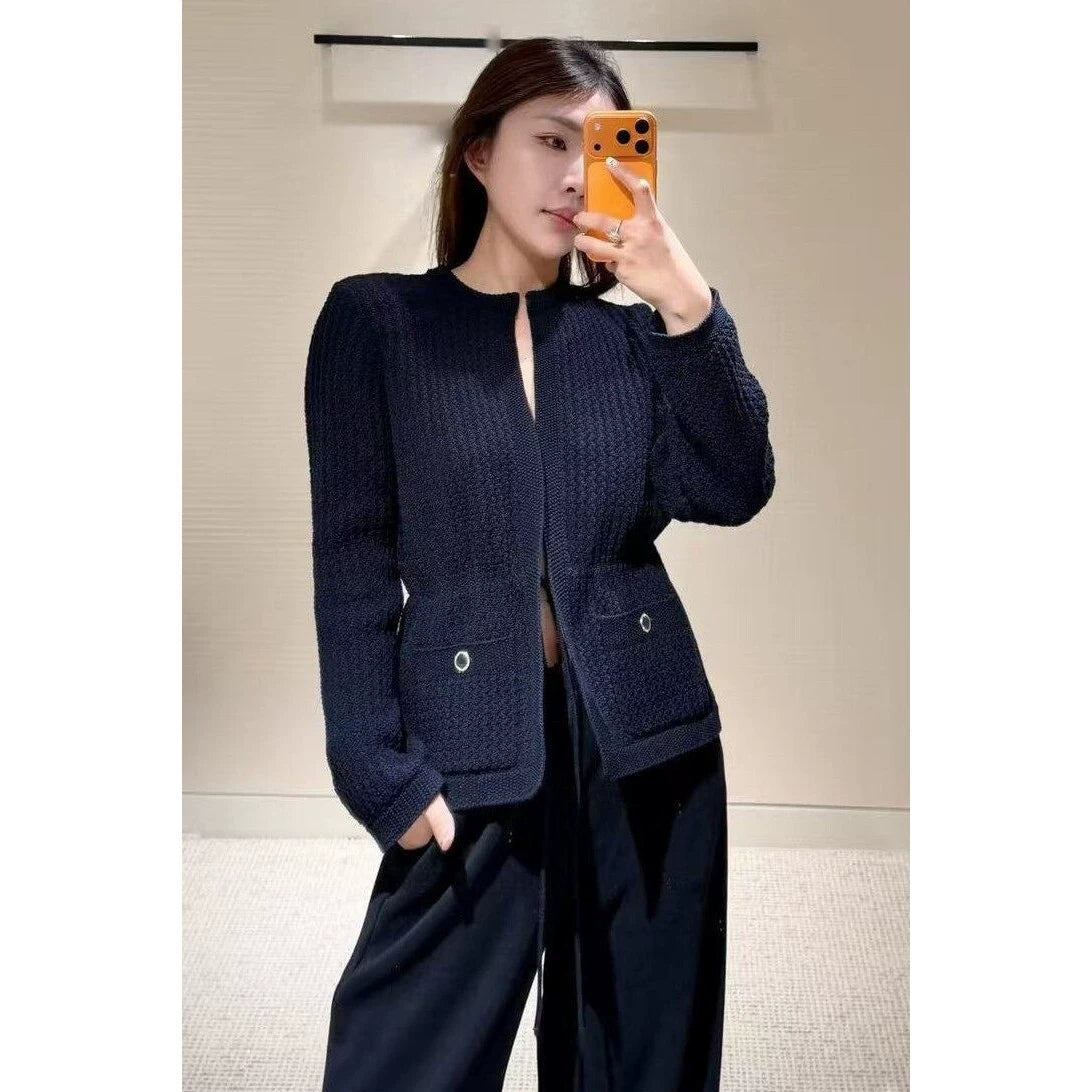 2025 autumn and winter French design sense foreign style fashion drawstring waist thin diamond buckle knitted crew neck cardigan jacket women