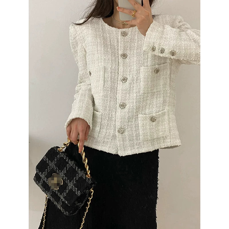 2025 spring and summer new short women's tweed A-shaped high-waisted casual pants high-quality celebrity women's clothing