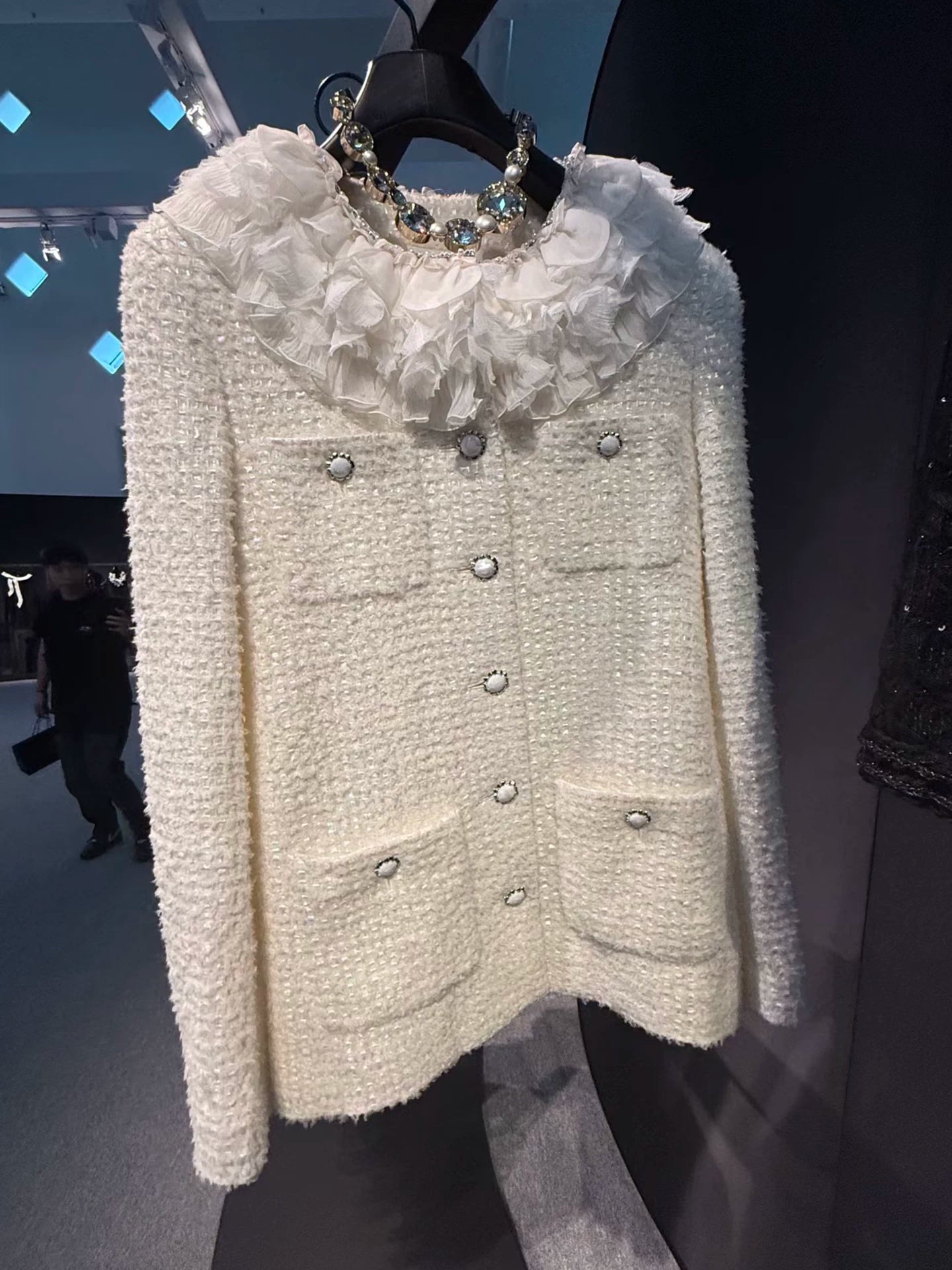 White tweed suit women's autumn and winter daughter style celebrity jacket shorts show thin temperament haute couture women's clothing