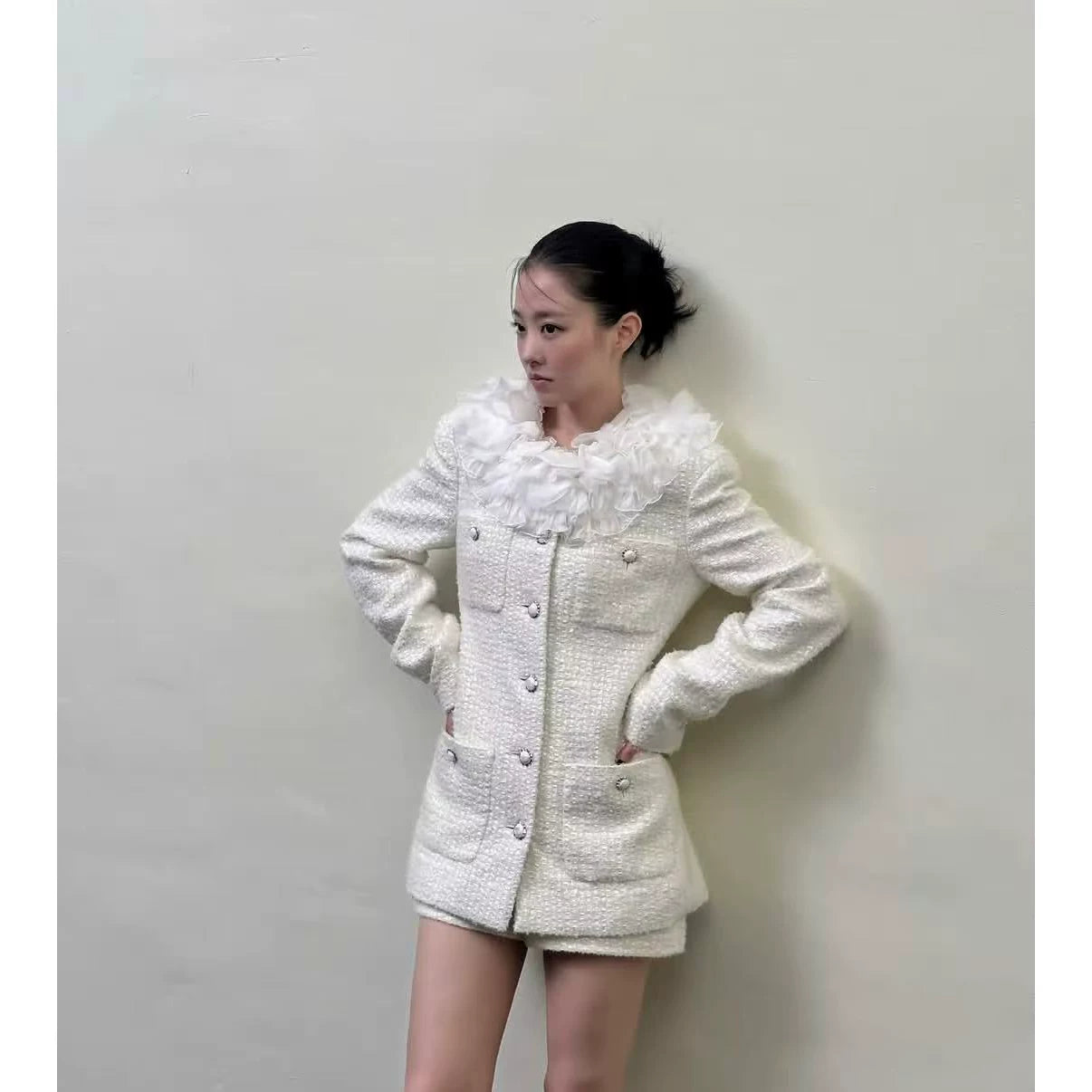 2025 autumn and winter senior heavy industry daughter celebrity style flower lotus leaf edge white woven tweed coat cardigan woman