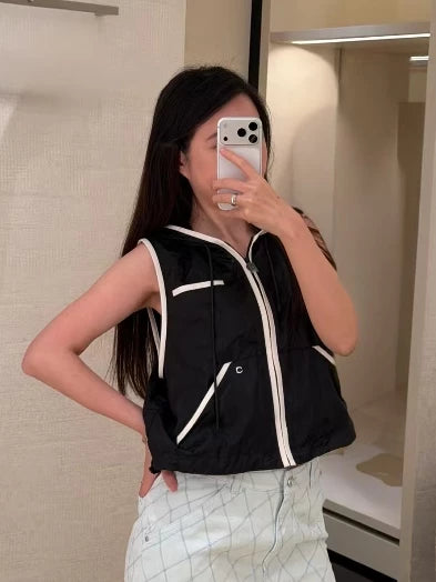 Spring and summer 26ss June, Nanyou haute couture 26M summer beach series white edge contrasting color sleeveless top hooded vest elastic high waist short