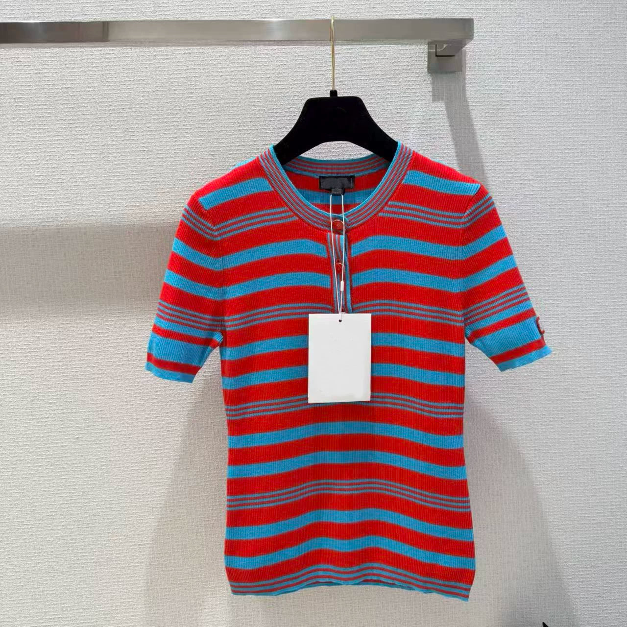 Spring and summer 26ss June, Shenzhen Nanyou haute couture 26M summer beach striped contrasting color short-sleeved knitted sweater top + elastic waist skirt