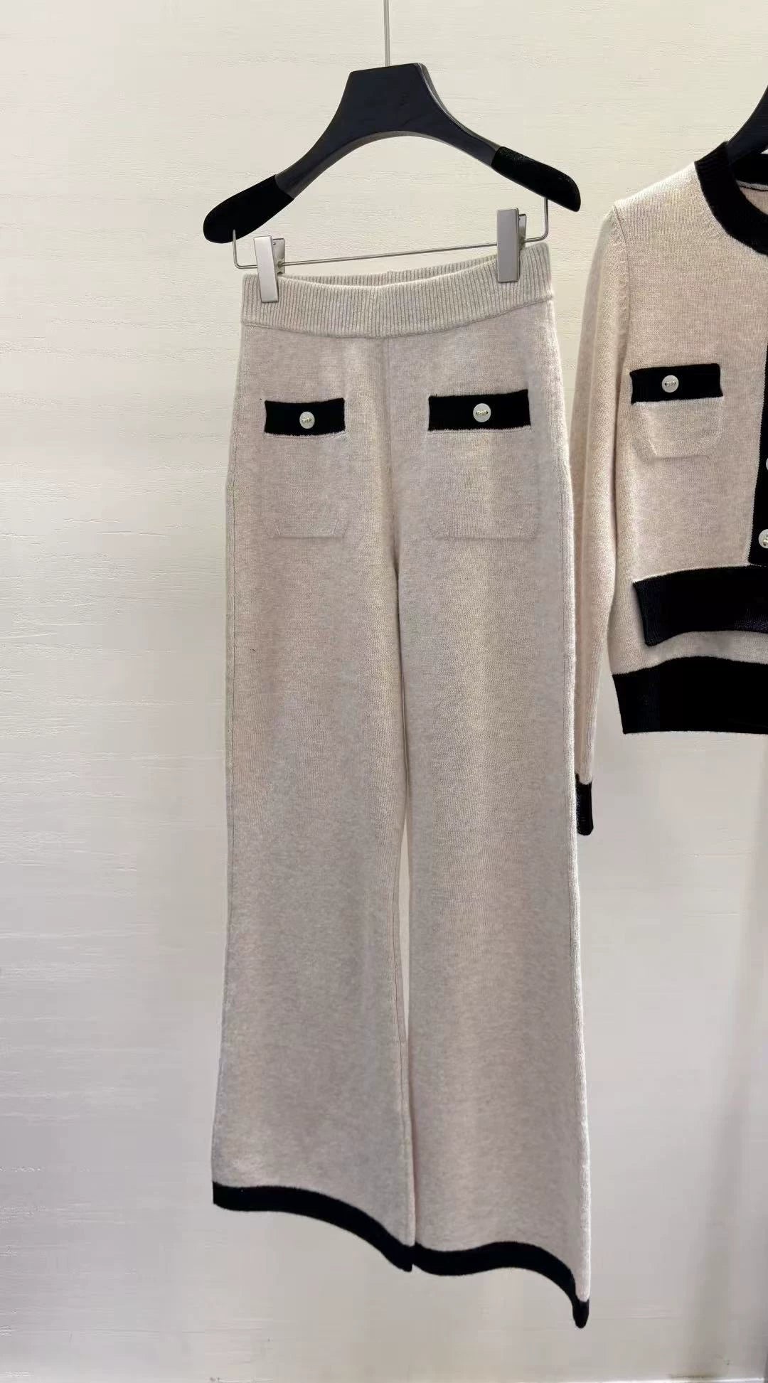 2025 letter bow buckle round neck long-sleeved fake two-piece knitted sweater + skirt + elastic waist pants two-piece set