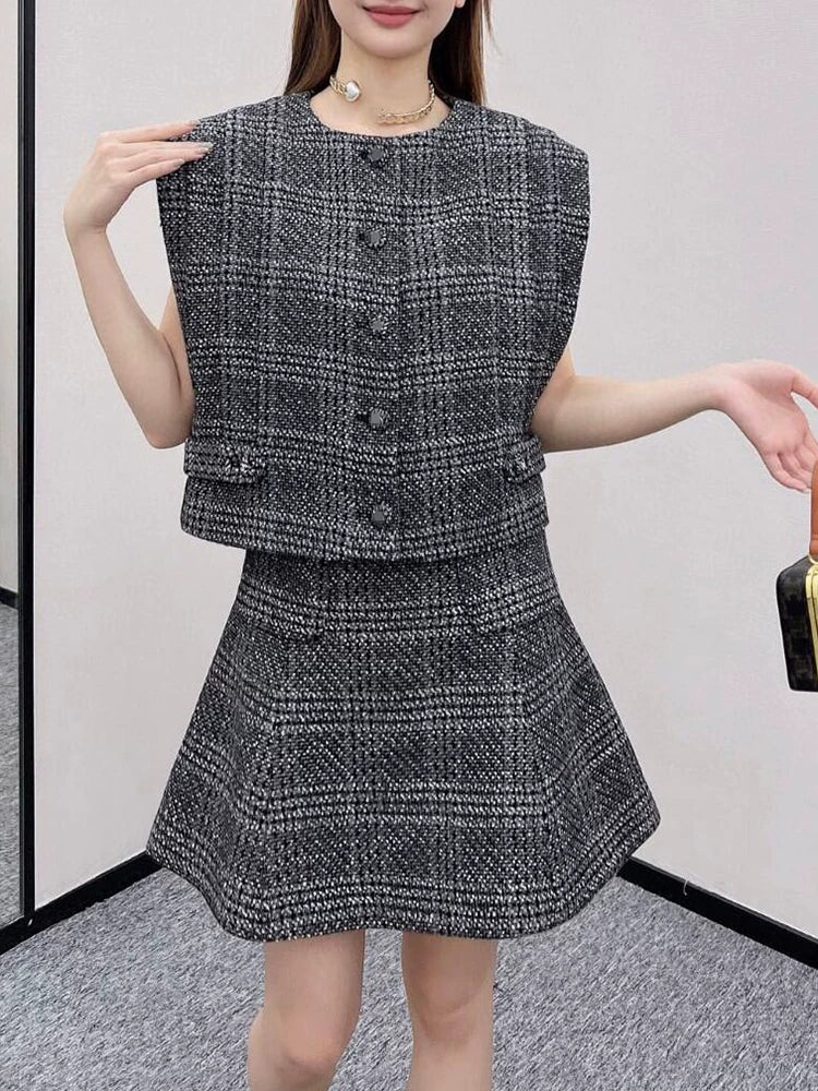 25 Early Autumn Vest Half Skirt High Waist Skinny Big Skirt Short Skirt Grey Sequined Wool Tweed Set