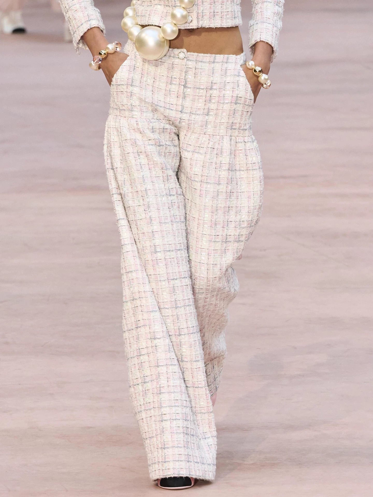 2026 tweed suit women's short jacket wide-leg pants soft tweed weaving star of the same style celebrity two-piece set
