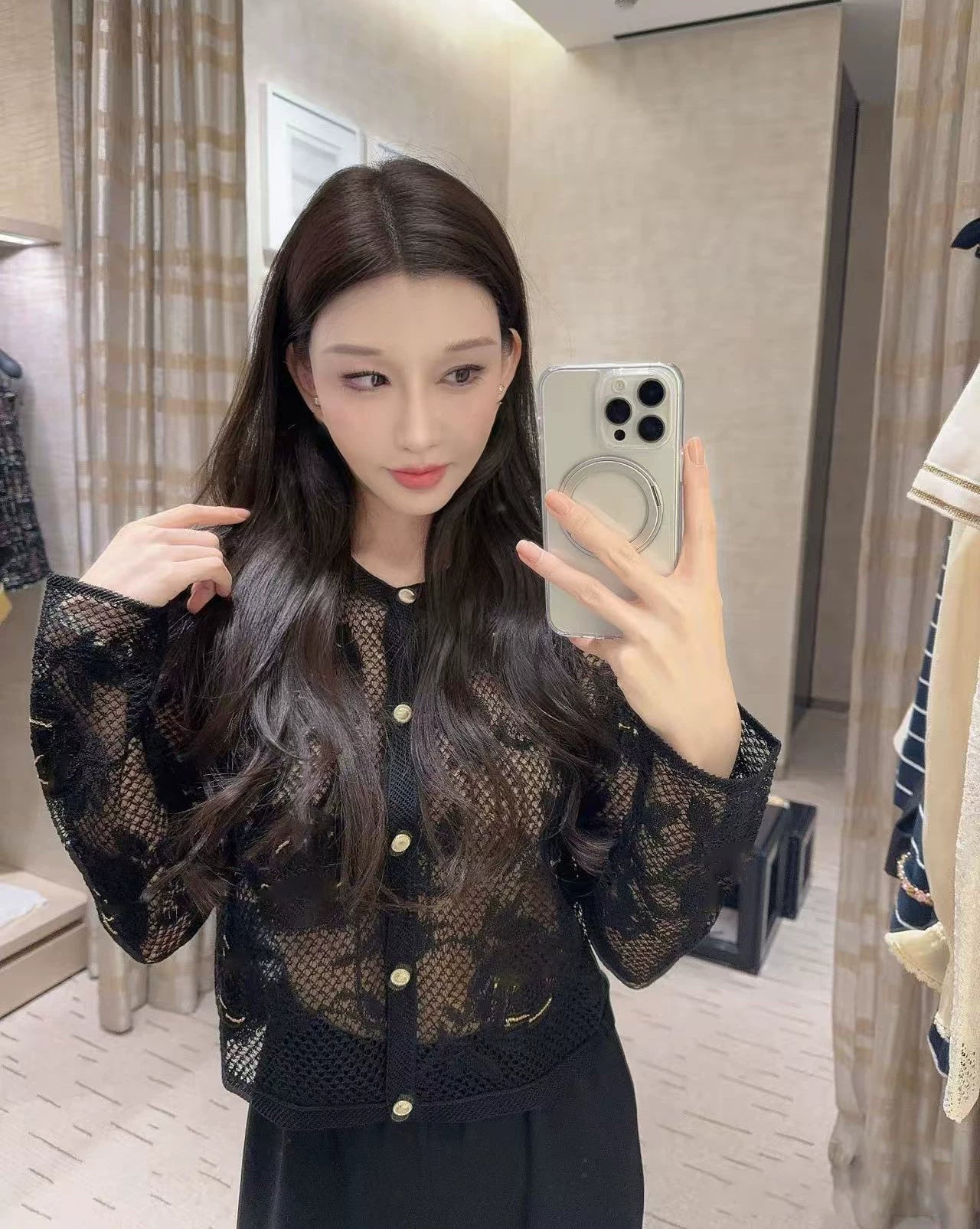 2026 early spring contrasting colors French high-end heavy industry camellia hollow three-dimensional embroidery knitted cardigan long-sleeved top women