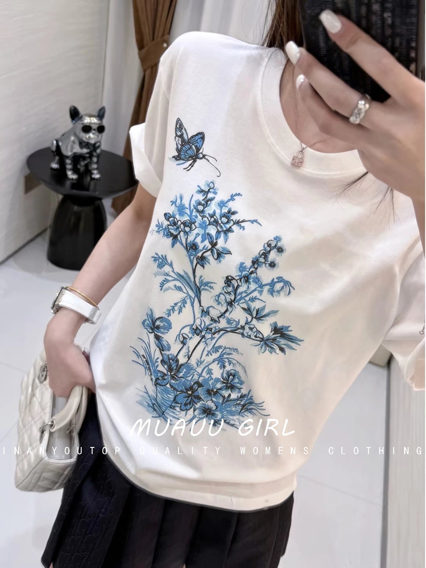 Spring and summer 26ss June MUAUU GIRL upper body is not mediocre! 26S cashmere butterfly flower embroidery crew neck knitted T-shirt top women