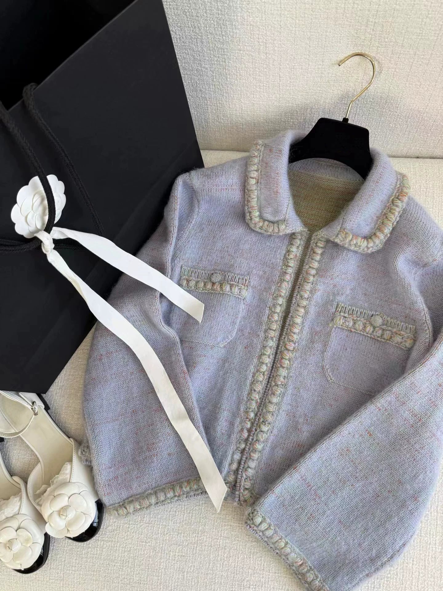 2025 autumn and winter contrasting colors doll collar heavy industry handmade crochet bead lapel light purple short knitted cardigan women