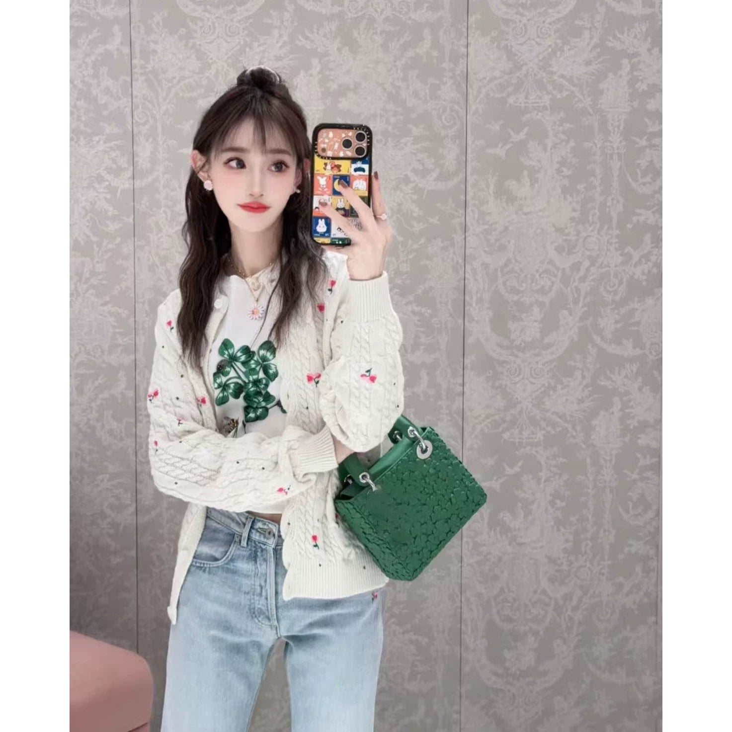 2026 early spring heavy industry elegant wind embroidery temperament rose flower foreign style age-reducing girl knitted cardigan jacket women