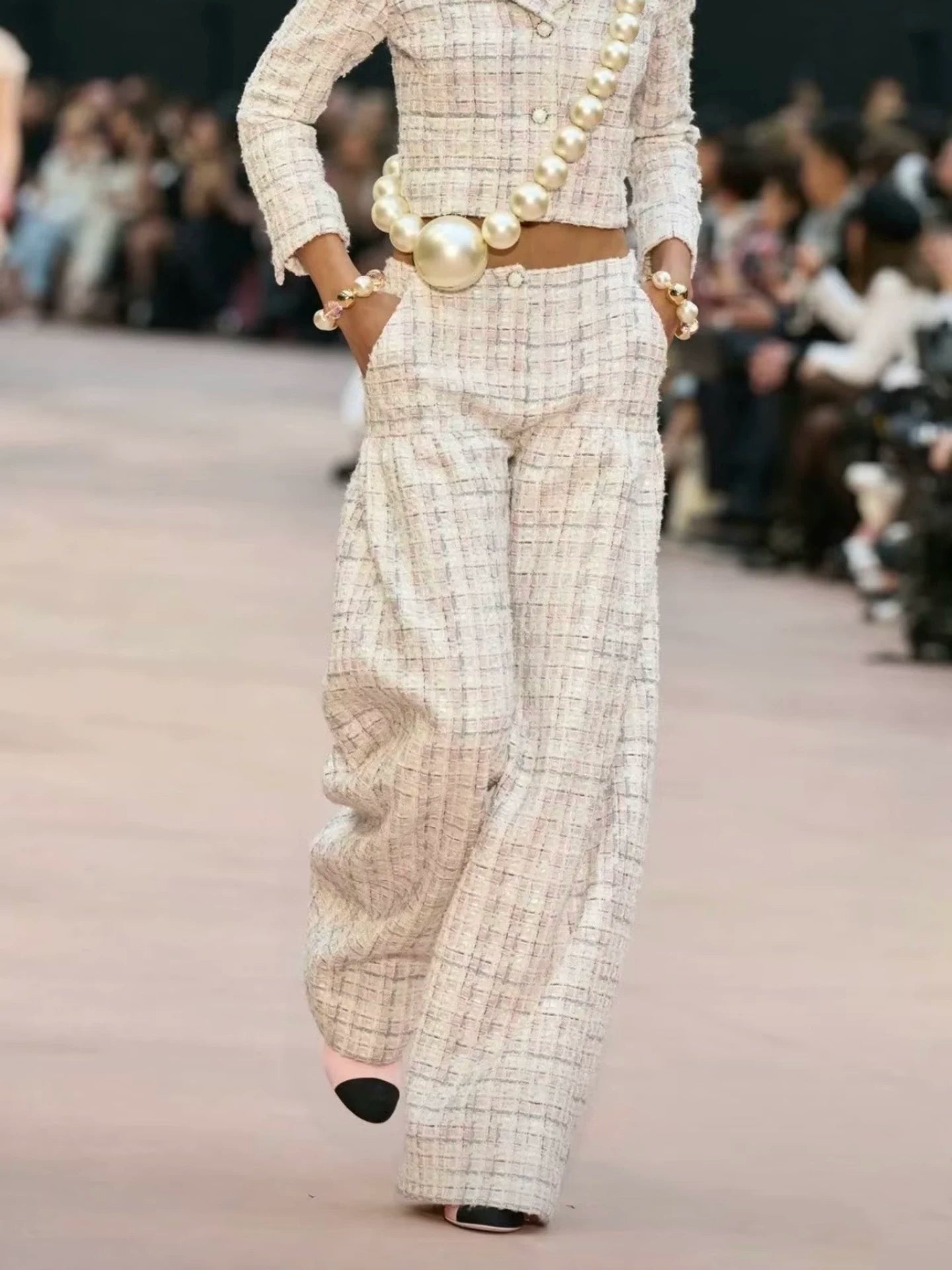 2026 tweed suit women's short jacket wide-leg pants soft tweed weaving star of the same style celebrity two-piece set
