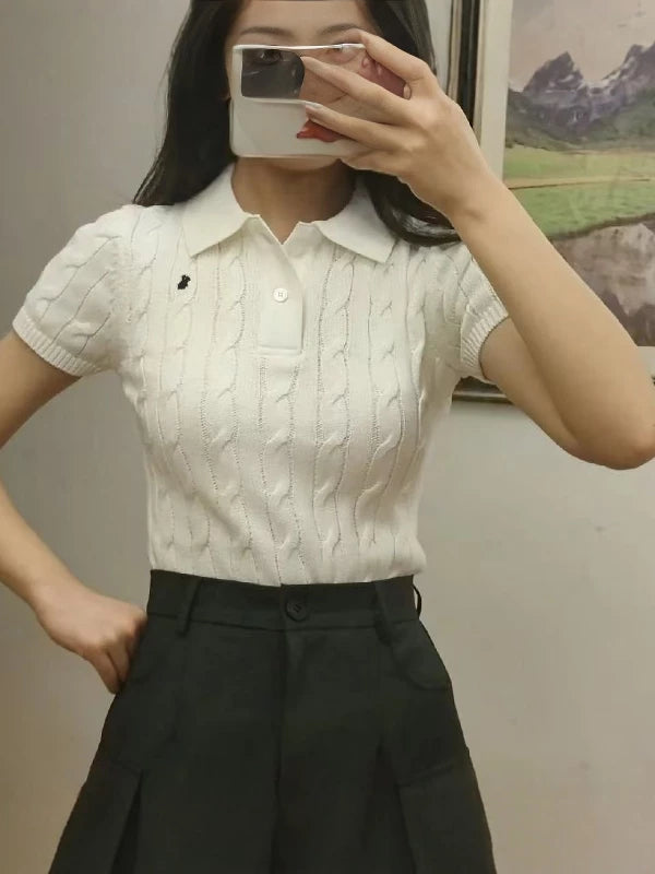 Spring and summer 26ss June, Nanyou haute couture 26 spring and summer new pony embroidered lapel twisted knitted sweater age-reducing style versatile short-sleeved top women