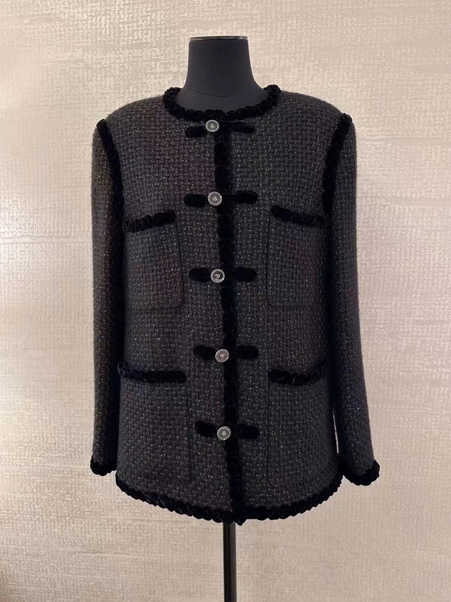 Dress women's light luxury high sense autumn and winter new wool suit national style buckle black gold coat versatile